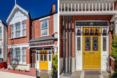 Lavenham Road, London 3 bed house for sale