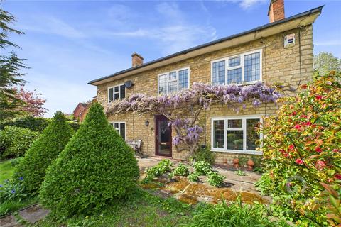 St. Marys Avenue, Northamptonshire NN9 4 bed detached house for sale