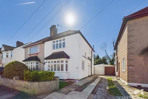Hillview Avenue, Hornchurch 3 bed semi