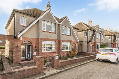 6 Linkfield Court, Musselburgh, EH21 7LN 3 bed semi