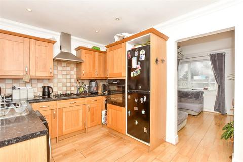 Worthing Road, Rustington, West Sussex 2 bed terraced house for sale
