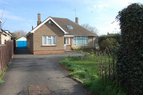 Station Road, Long Buckby, NN6 7QB 3 bed bungalow for sale