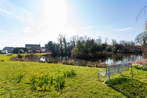 Park Close, Skelton, York 4 bed detached house for sale