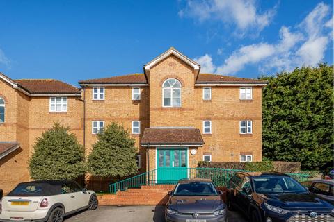Slough,  Berkshire,  SL1 1 bed flat for sale