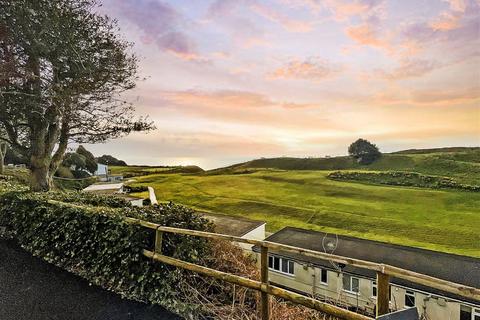 Madeira Road, Ventnor, Isle of Wight 2 bed bungalow for sale