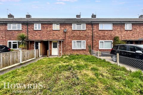 Queens Crescent, Gorleston 3 bed terraced house for sale