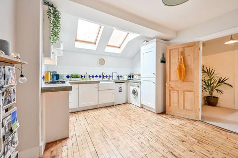 Yew Tree House, Cranleigh, GU6 2 bed flat for sale