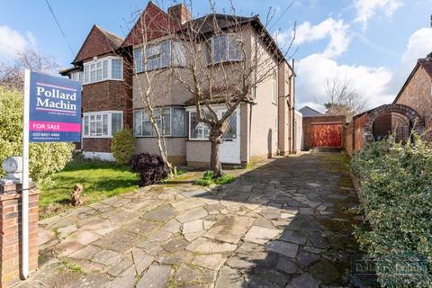 Gladeside, Shirley 3 bed semi