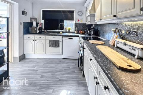 Spalding PE11 4 bed detached house for sale