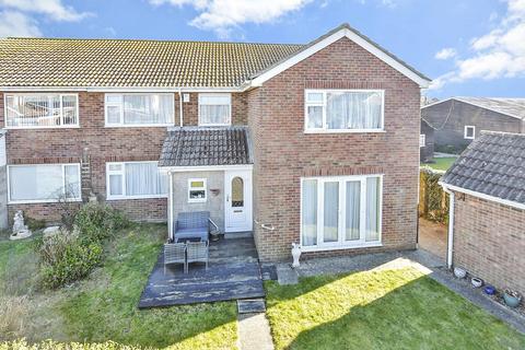 Holly Road, St. Mary's Bay, Romney... 5 bed semi