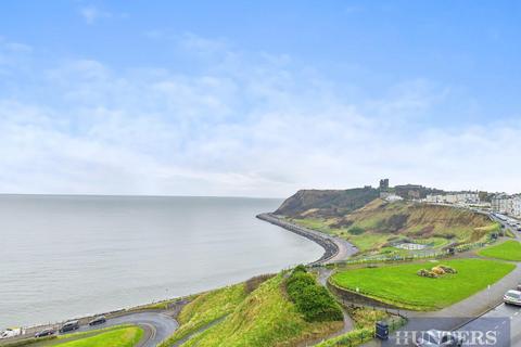 Blenheim Terrace, Scarborough, YO12 7HF 2 bed flat for sale