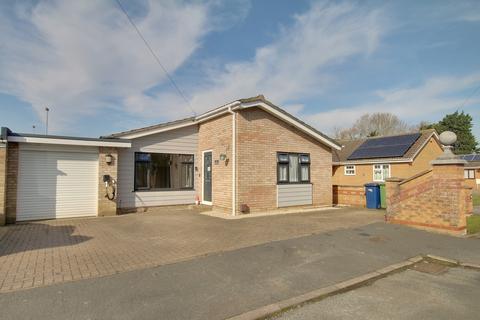 West End Close, Chatteris 3 bed detached bungalow for sale