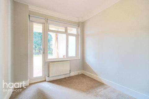 Tilford Road, Hindhead 3 bed maisonette for sale