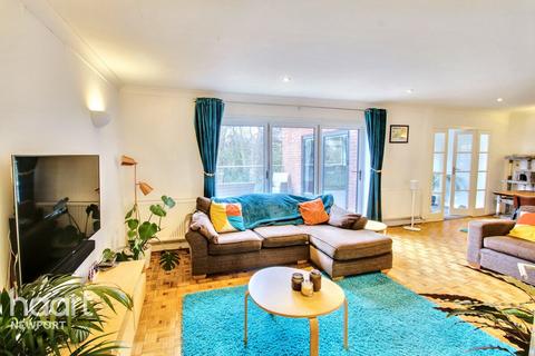 Fields Park Road, Newport 4 bed detached house for sale