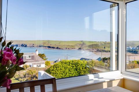 Blue Waters 5 bed detached house for sale