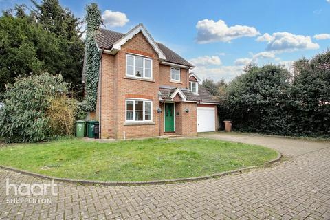 Meadhurst Park, SUNBURY
