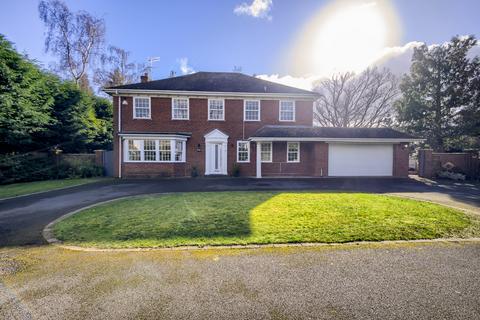 Hillgrove Crescent Kidderminster... 4 bed detached house for sale