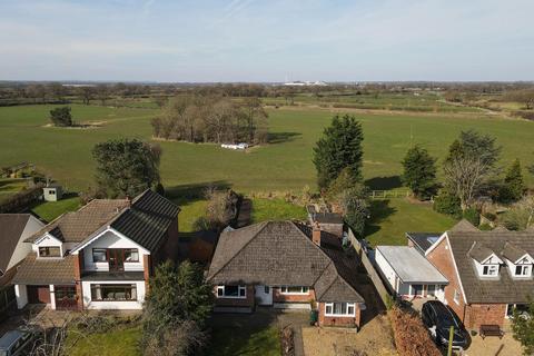 Common Lane, Lach Dennis, CW9 3 bed detached bungalow for sale