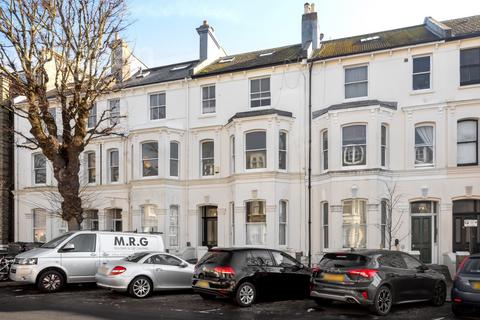Tisbury Road, Hove, East Sussex, BN3 2 bed flat for sale