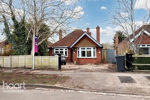 Napier Road, Maidenhead 3 bed detached bungalow for sale