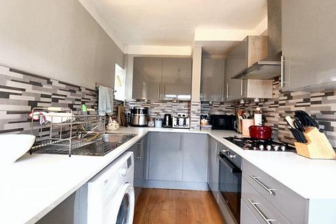 Napier Road, Maidenhead 3 bed detached bungalow for sale