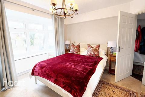 Napier Road, Maidenhead 3 bed detached bungalow for sale