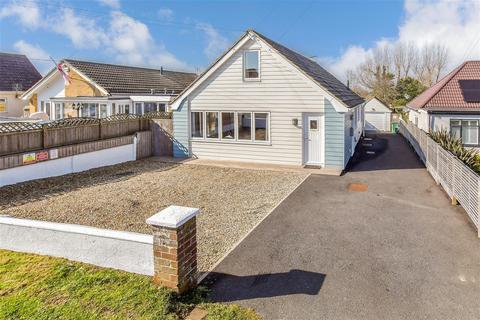 Coast Drive, Greatstone, Kent 5 bed chalet for sale
