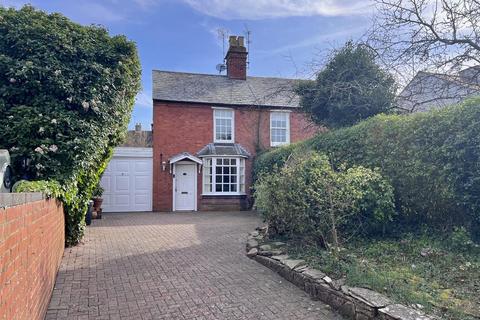 Ferry Lane, Alveston CV37 2 bed semi