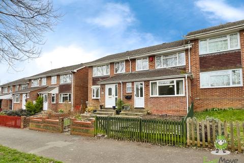 BRITTEN ROAD, BASINGSTOKE, HAMPSHIRE... 3 bed terraced house for sale
