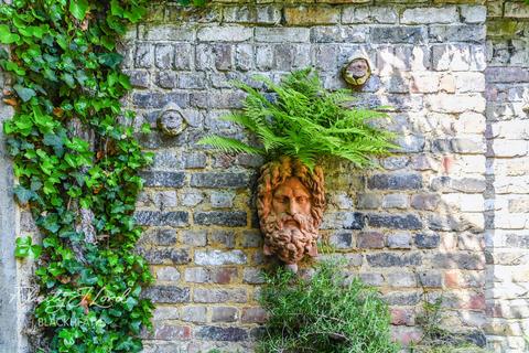 Shooters Hill Road, London 1 bed apartment for sale