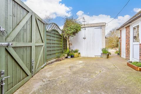 Station Road, Headcorn, Kent 3 bed semi