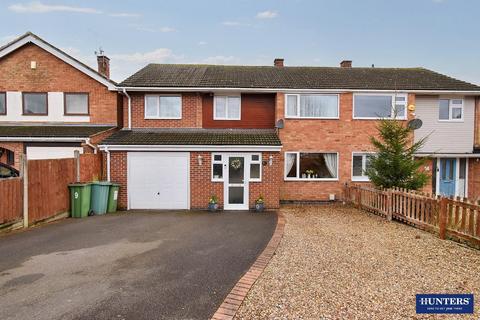 Aspen Drive, Countesthorpe, Leicester 5 bed semi