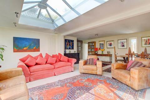 Marshworth, Milton Keynes MK6 4 bed semi
