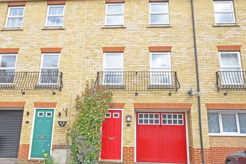 Albert Reed Gardens, Maidstone 4 bed terraced house for sale