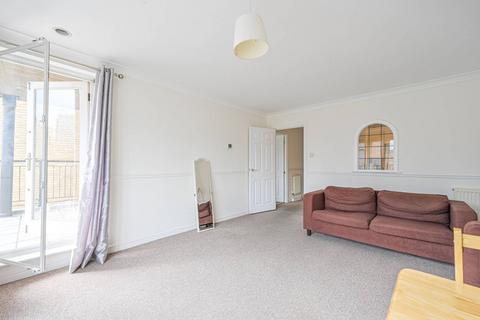 Island Row, Limehouse, London, E14 3 bed flat for sale