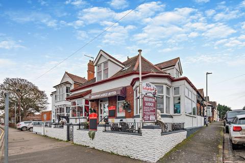 Drummond Road, Skegness, PE25 8 bed detached house for sale