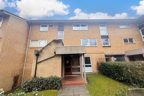 Pixton Way, Forestdale, Croydon, Surrey 1 bed ground floor flat for sale