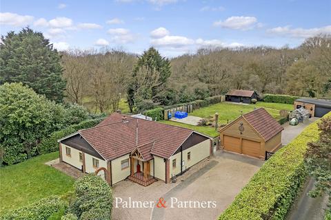 Southwood Chase, Chelmsford CM3 3 bed bungalow for sale