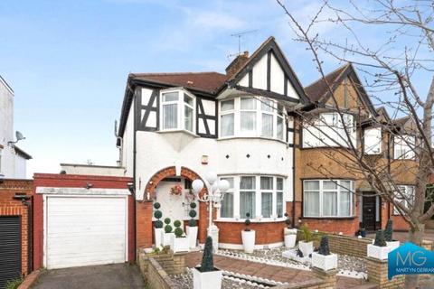 Essex Park, London, N3 3 bed semi