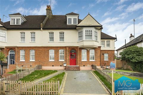 Holden Road, Woodside Park, London, N12 2 bed apartment for sale