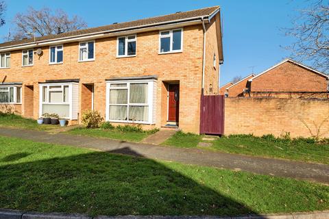 Knightswood, Woking, GU21 3 bed end of terrace house for sale