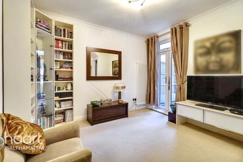 Kingsley Road, Walthamstow 1 bed flat for sale