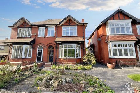 Rochdale Road East, Heywood, OL10 5 bed semi
