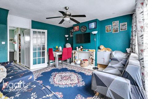 Tenby Road, Walthamstow 2 bed apartment for sale