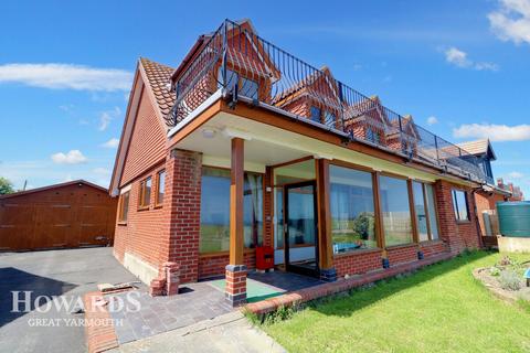 The Esplanade, Scratby 5 bed detached house for sale