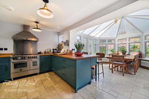 Kenilworth Gardens, London 3 bed end of terrace house for sale