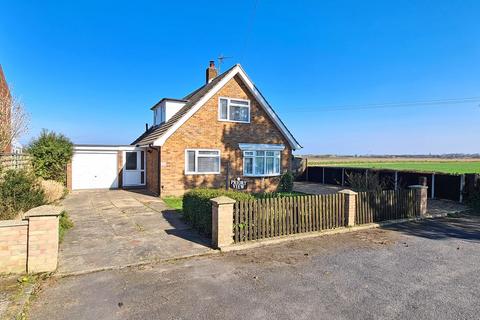 Eden Close, Bacton 3 bed detached house for sale