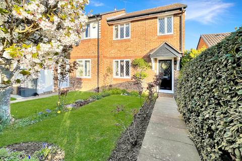 Spayne Close, Luton, Bedfordshire... 3 bed end of terrace house for sale