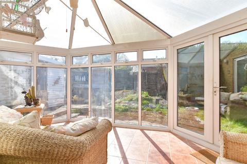 Howells Close, West Kingsdown... 3 bed detached bungalow for sale
