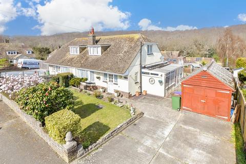 Woodlands Drive, Seabrook, Hythe, Kent 2 bed semi